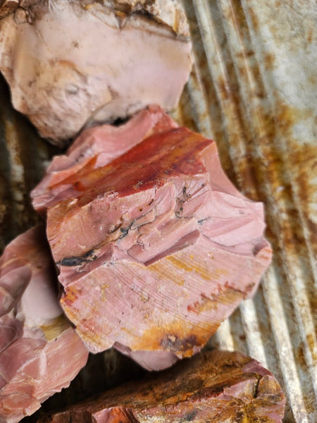 Rough  Pink Opal POR184