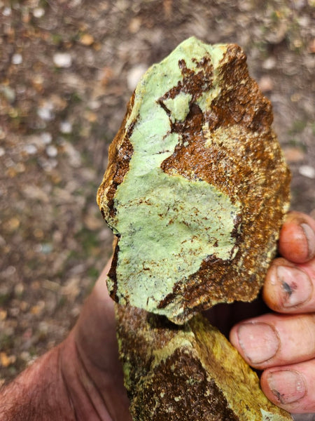 Lime magnesite rough.  LMR 137