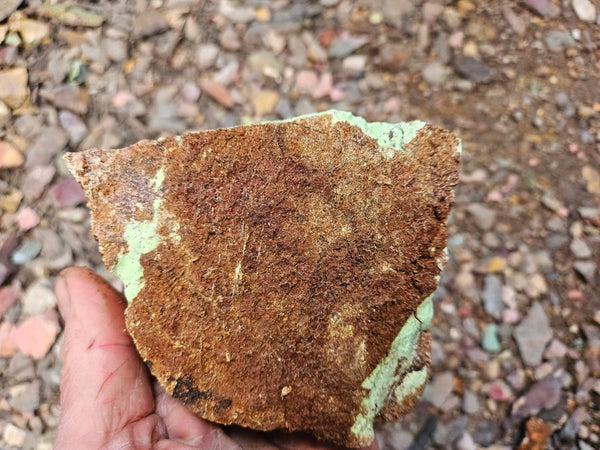 Lime magnesite rough.  LMR 139
