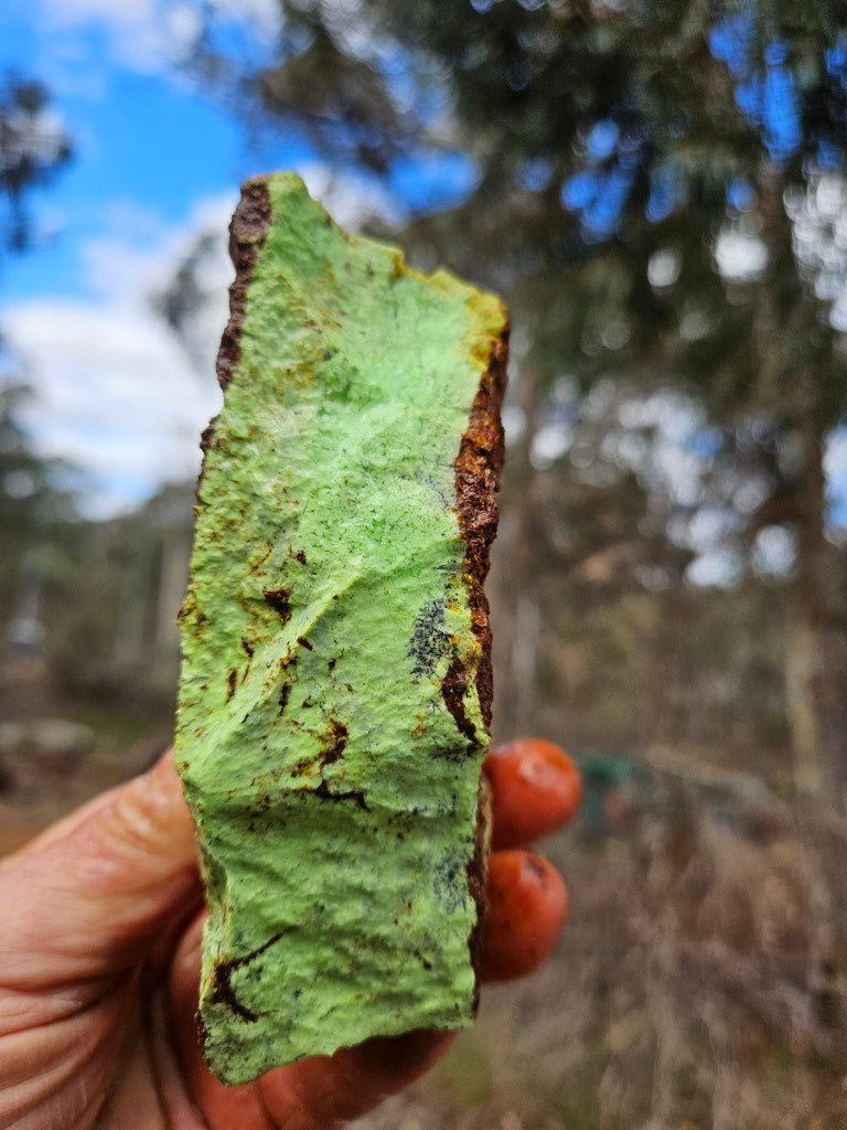 Lime magnesite rough.  LMR 140