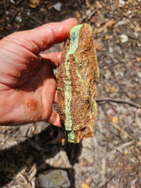 Lime magnesite rough.  LMR 138