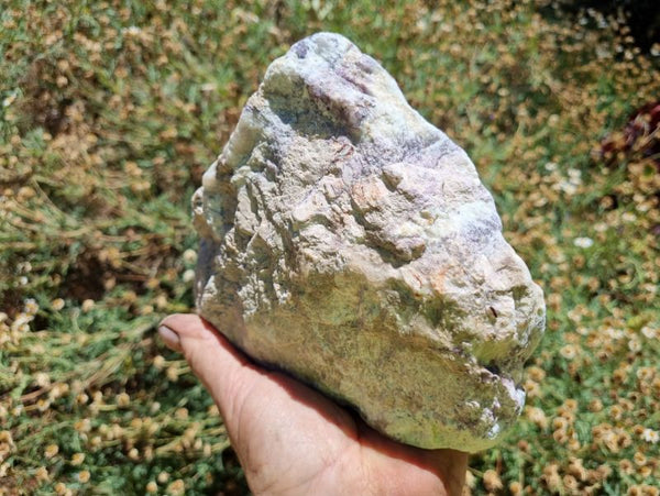 Pegmatite polished rock. PG118