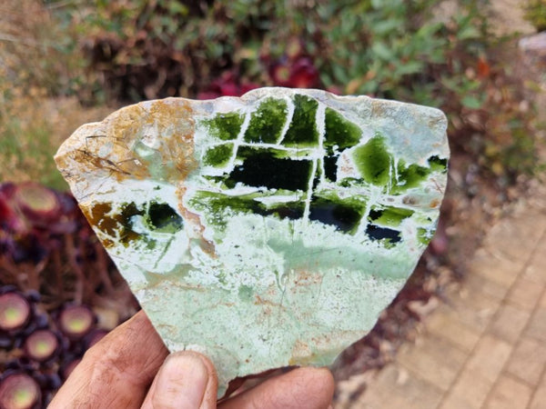 Polished Chrome Chalcedony slab CC137