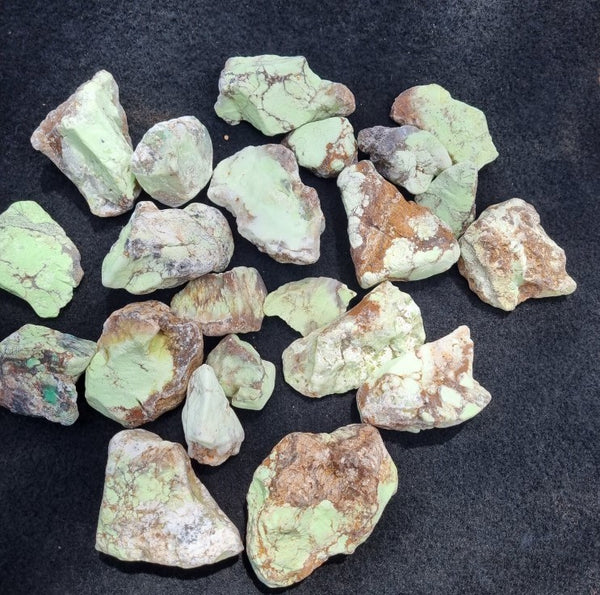 Lime magnesite rough. LMR 101 – GemstoneGeeks.