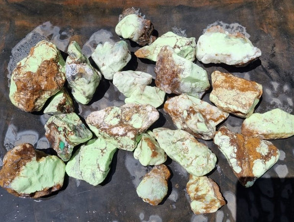 Lime magnesite rough. LMR 101 – GemstoneGeeks.