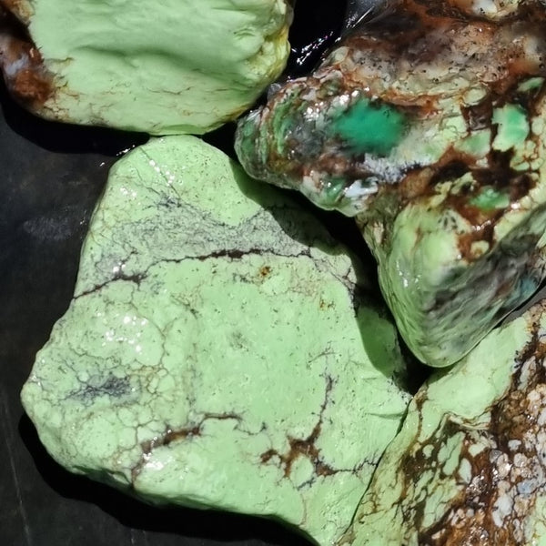 Lime magnesite rough. LMR 101 – GemstoneGeeks.