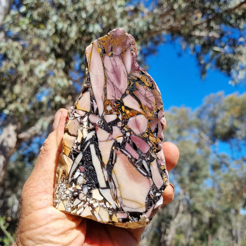 Polished Brecciated Mookaite rock BM287