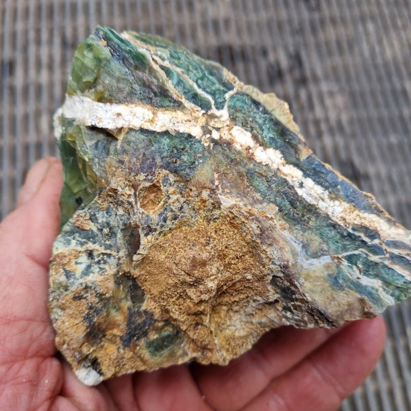 Green Opal  rough.  GOR 108