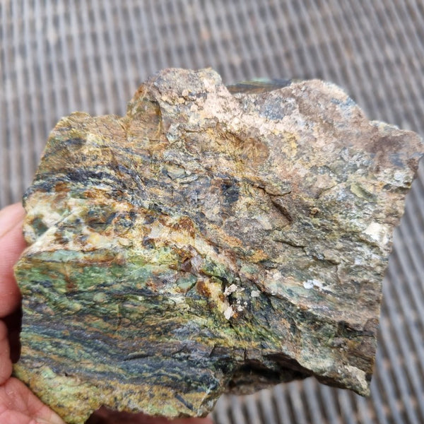 Opalised Serpentine rough.  OSR 104