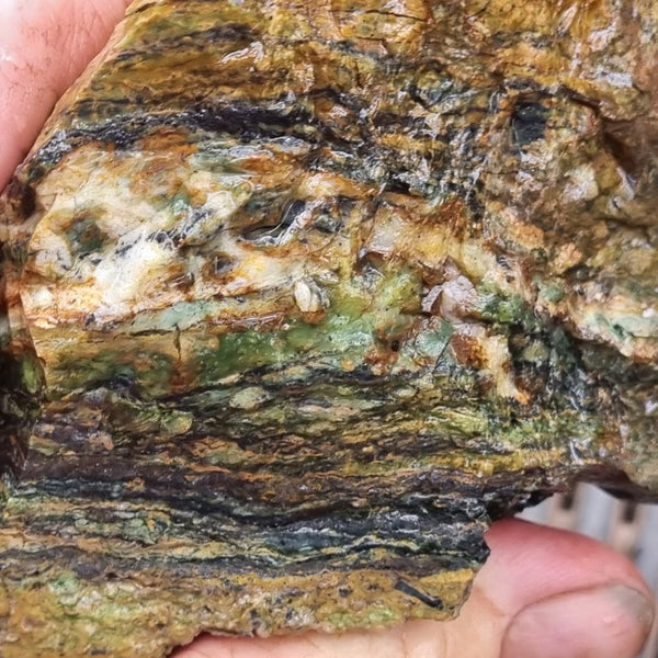 Opalised Serpentine rough.  OSR 104