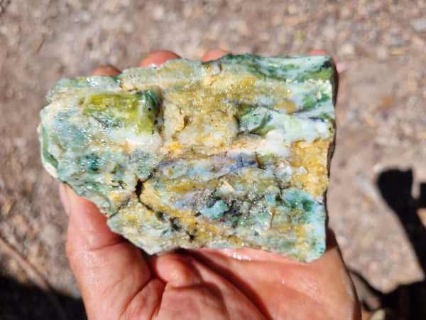 Green Opal  rough.  GOR 109