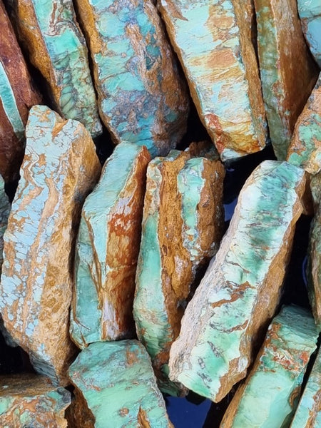 Variscite rough. VR502 (Wholesale lot, will qualify for 20% discount at checkout.)