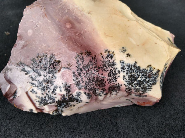 Dendritic Lilac Mookaite rough.  MKR 173